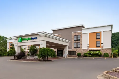 Holiday Inn Express CORNING - PAINTED POST by IHG