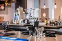 Holiday Inn JOPLIN by IHG - bar