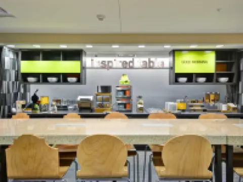 Home2 Suites by Hilton Decatur Ingalls Harbor Hotels in Decatur