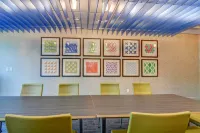 Holiday Inn Express FORT WALTON BEACH CENTRAL by IHG - Parkplatz