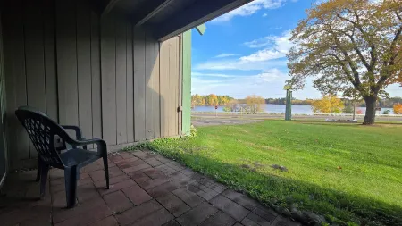 Timber Inn Motel Отели в г. Элк