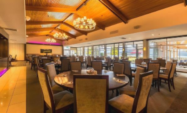 Distinction Te Anau Hotel & Villas