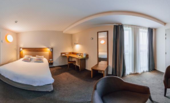 Campanile Belfort Montbéliard - Gare La Jonxion. - Housity