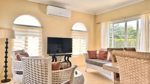 Villa with Pool in Santa Fe