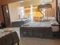 HOTEL DORADO Hoteles cerca de Estadio George Capwell
