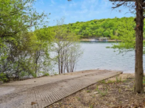 Lake Hideaway Waterfront Condo w/ Resort Perks! Hotels in Pine B Township