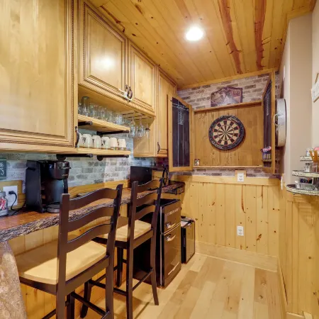 West Jefferson Vacation Rental Near River