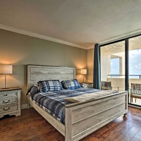 Private Beach Access: Hudson Resort Condo!