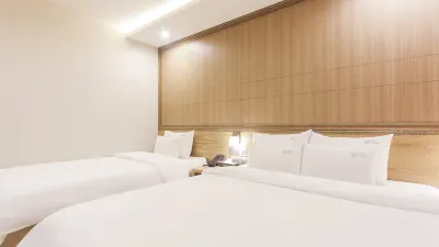 Hotel Prima Busan Hotels near Donga University