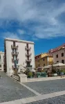 Family-friendly apartment near the port and train station