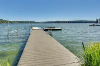 Waterfront Deck w/ Fire Pit: Lake Spokane Gem! - 3 tähden