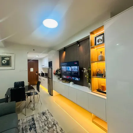 Chic Retreat in Pasay City - Scandinavian with Balcony facing Mall Of Asia