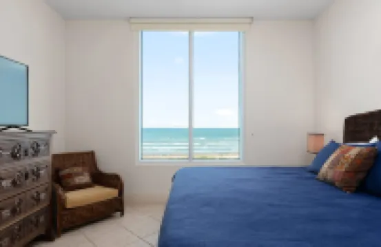 Prestigious Luxury Beach & Bay Patios Xl Size 3 Bedroom Apts