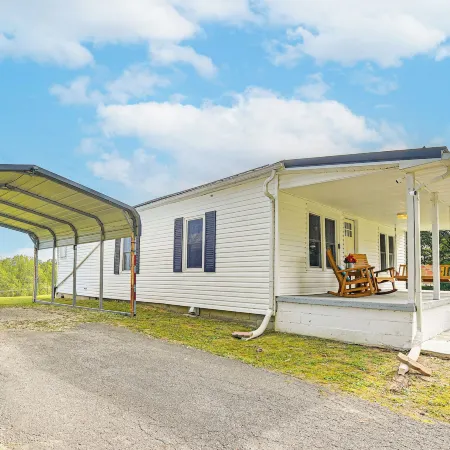 Pet-Friendly Retreat Near Red River Gorge