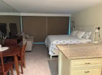 Lahaina Shores 406 Beach Front Mountain View Hotels in Lahaina