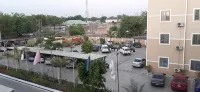 Jun Yue NO.9 Hotel Kano - parking