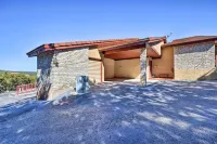 Canyon Lake Vacation Rental w/ Lake Views - Apartments