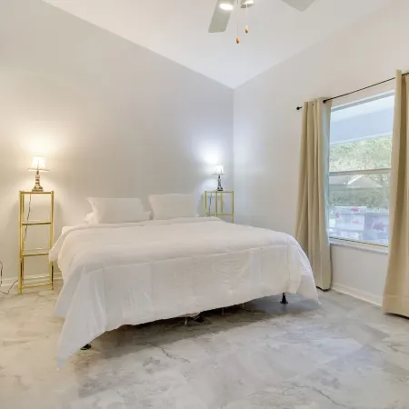 20 Mi to Disney: Condo w/ Pool Access in Clermont!