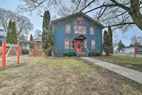 Walk to Waterfront Dtwn Sturgeon Bay Retreat! - Beach