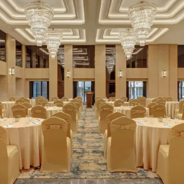 The Fern Residency Bengaluru, Seshadripuram, Series by Marriott Отели рядом с достопримечательностью «Торговый квартал Ганди-Базар»