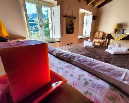 Melabruna, Relax in the hills 15' from the 5 Terre Hotels in Pignone