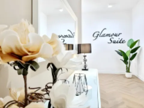 Glamour Suite by Accomodo