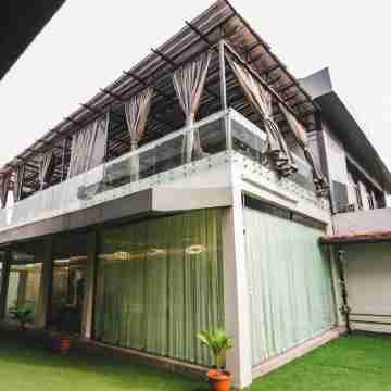 BON Hotel Asaba Hotel Exterior