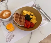 RentUp Suites Palmas Park Buenavista - 早餐