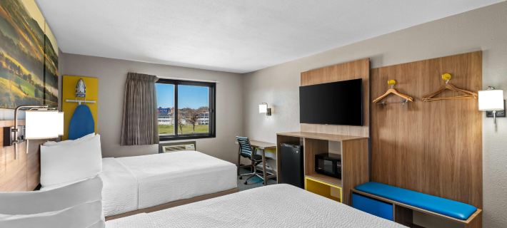 Days Inn & Suites by Wyndham des Moines Airport Ξενοδοχεία στην πόλη Polk County