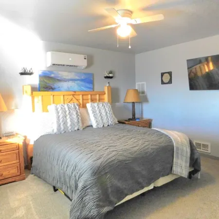 City View Home - Stylish & Renovated