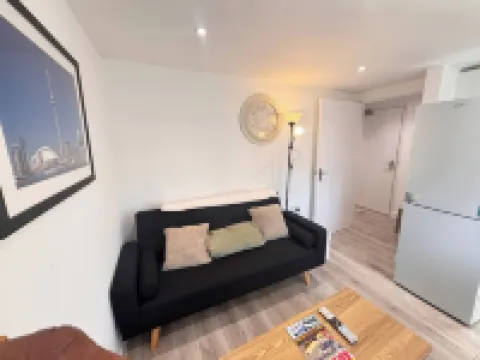 Bright Cozy 2 Bedroom Apartment in Oxford