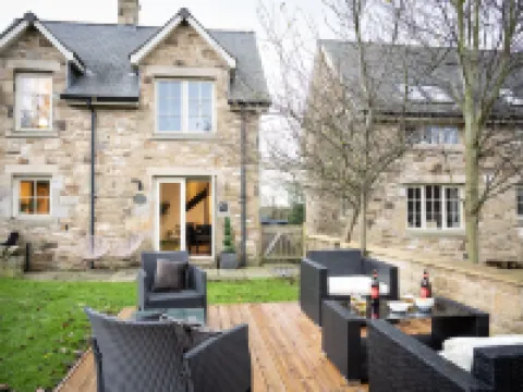 Northern Hideaways Apple Store, Ellingham Hotels in Chathill