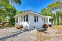 Modern Oak Island Escape 1 Mile to Long Beach! - 3-Star