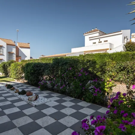 Spacious Chalet Close to the Beach