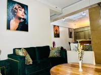 路易斯辛巴酒店恩布