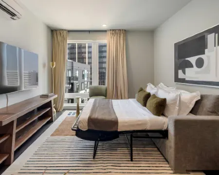 Designer 1BR | Gym, Parking Hotels in White Plains