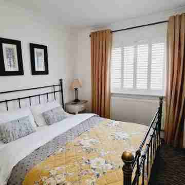 Wisteria Haze Rooms
