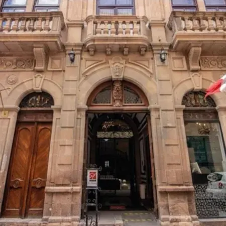 Hotel San Francisco Отели рядом с достопримечательностью «Театр Ла-Пас»