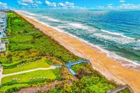 Coastal Gem on the Golf Course w/ Shared Pool, & Beach Access - Dog-friendly
