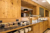 Hotel Alpenkönigin - Alpine Luxury - breakfast