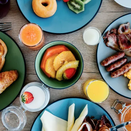 Hotel Indigo ALBUFEIRA by IHG Отели рядом с достопримечательностью «Пляж Инател»