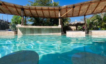 Hotel Ashly Loma Larga