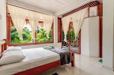 โรงแรมทาลู ไตโรนา โรงแรมใน