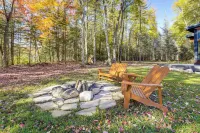 Private Hot Tub: Waterfront Home Along Eagle River - Hot Tub