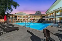 Ramada by Wyndham Temple Terrace/Tampa North - Wifi