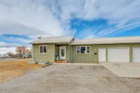 Hike, Fish & Golf! Pet-friendly Home in Choteau - Wifi