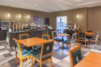 Baymont by Wyndham Grand Forks - bar