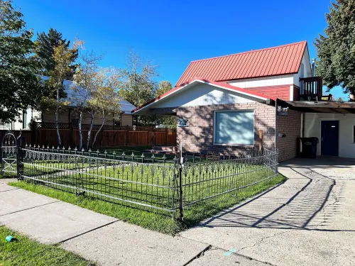 Enjoy your stay in Bozeman with this home in easy walking distance to downtown.