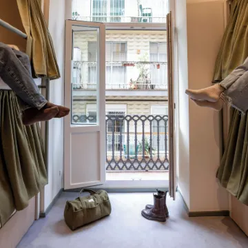 Camila Hostel Valencia Hotels near Quart Towers
