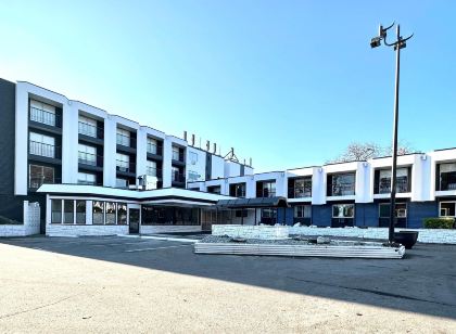 เดอะ วิค, แอน แอสเซนด์ คอลเลกชัน โรงแรม